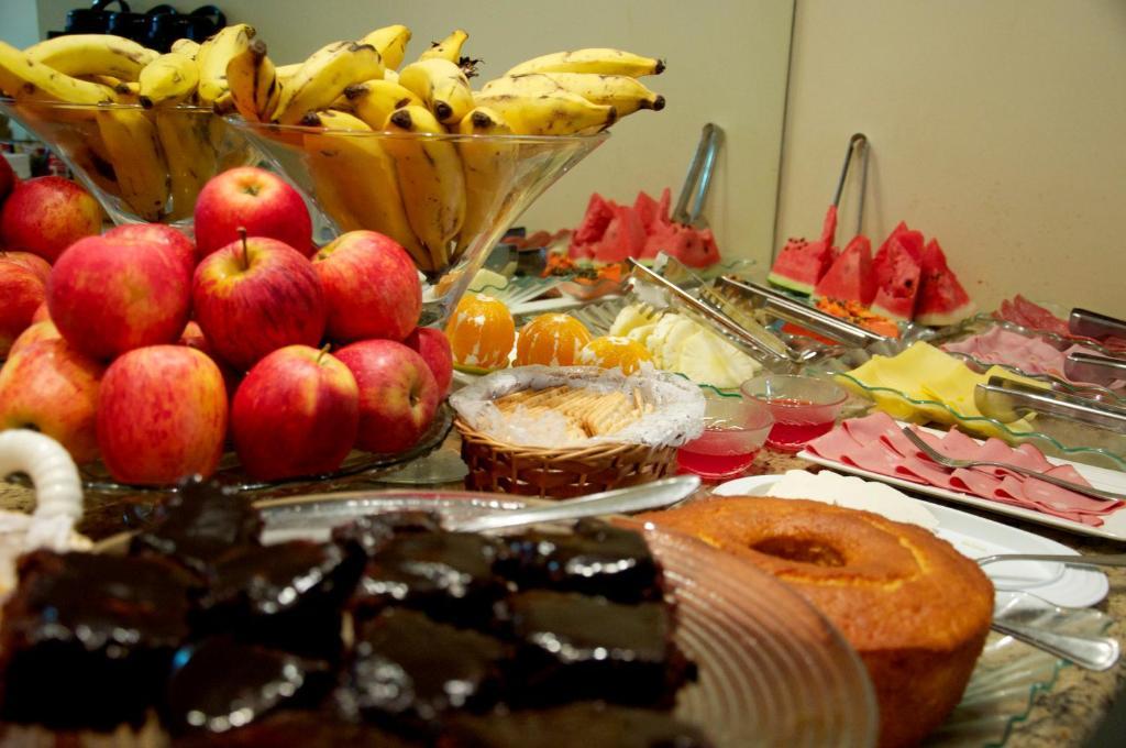 Curitiba Palace Estacao Hotel Екстериор снимка