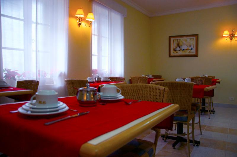 Curitiba Palace Estacao Hotel Екстериор снимка
