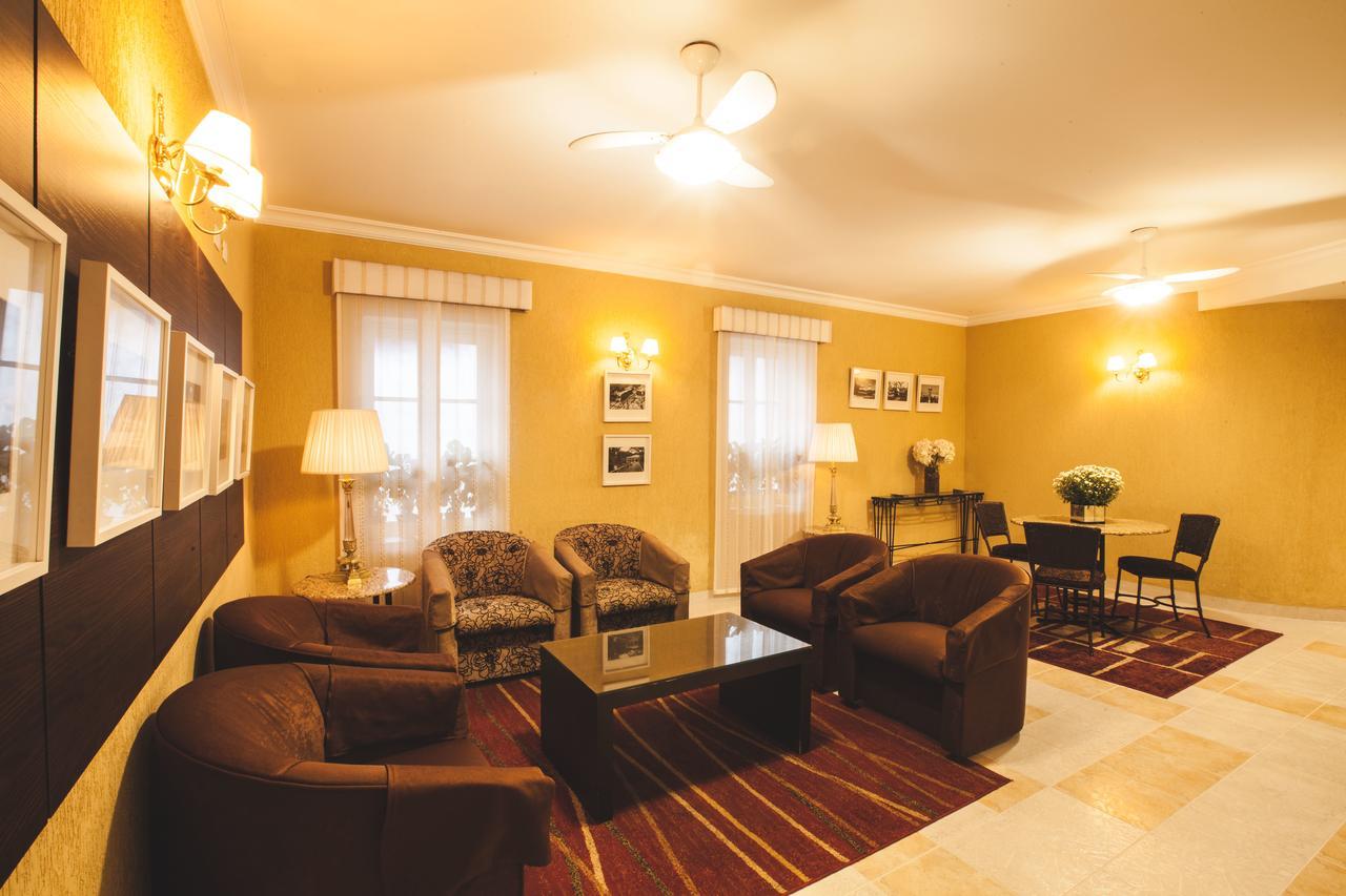 Curitiba Palace Estacao Hotel Екстериор снимка