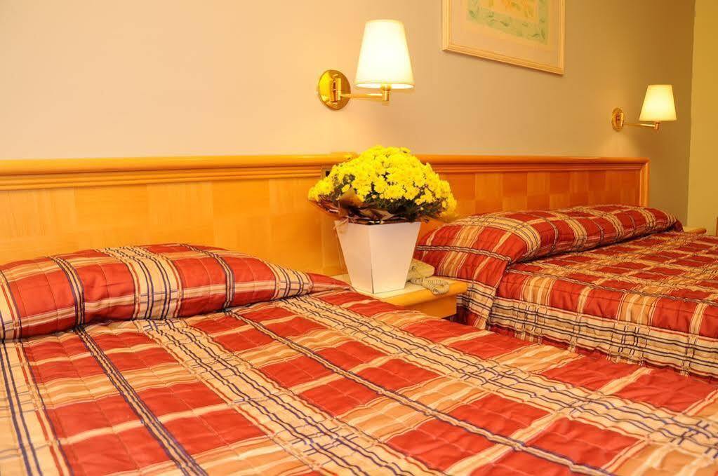 Curitiba Palace Estacao Hotel Екстериор снимка